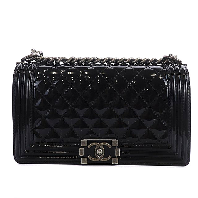 シャネル ボーイシャネル パテントレザー チェーン ショルダーバッグ