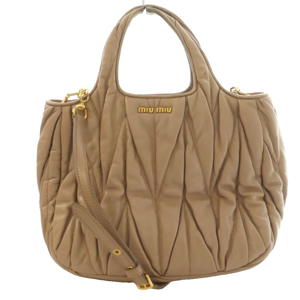 miumiu かご バッグ 2023 ミュウミュウ新作バッグ エコレザーのカゴ